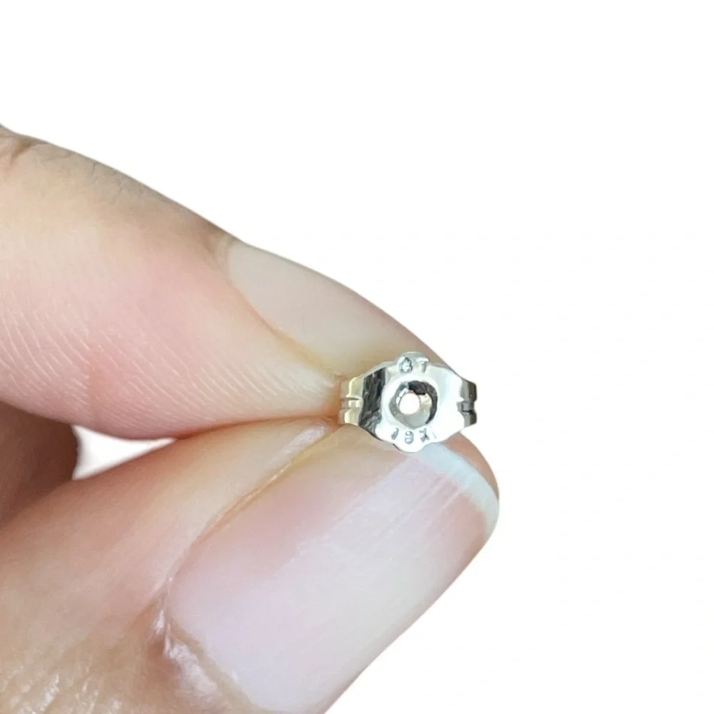 1pc Singular Silver Open Cross Stud Earring (NOT A PAIR)